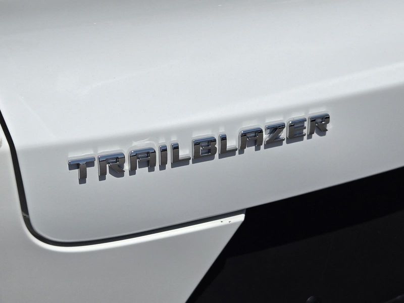 Used 2025 Chevrolet Trailblazer FWD 4dr LS