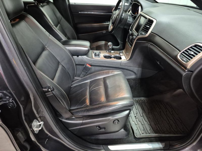 Used 2015 Jeep Grand Cherokee LimitedImage 12