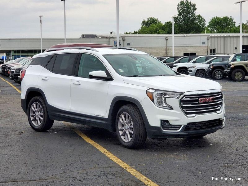 2024 GMC Terrain SLTImage 16