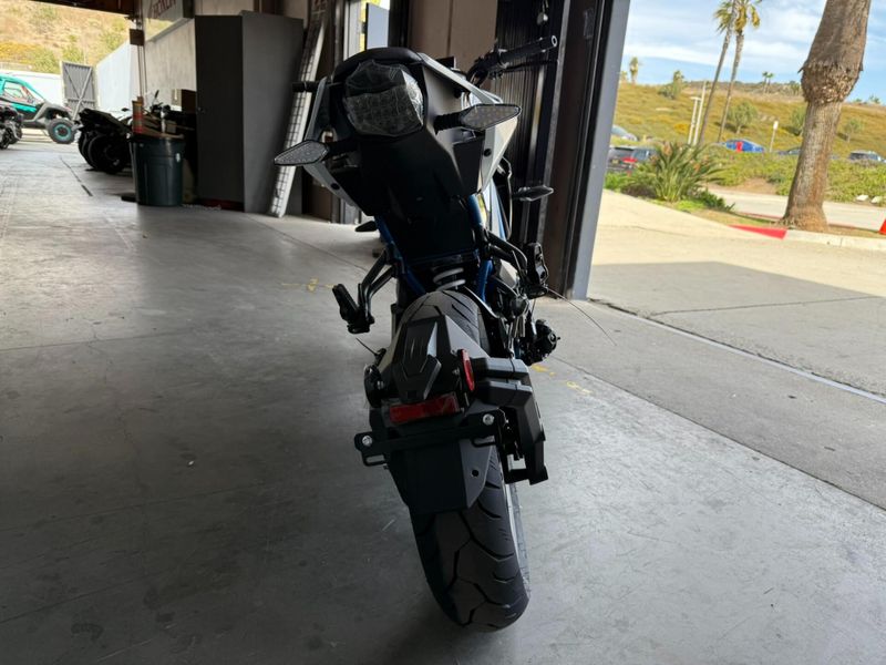 New 2025 CFMOTO 300NK Image 8