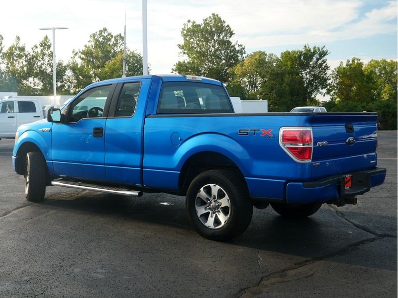 2013 Ford F-150 STXImage 12