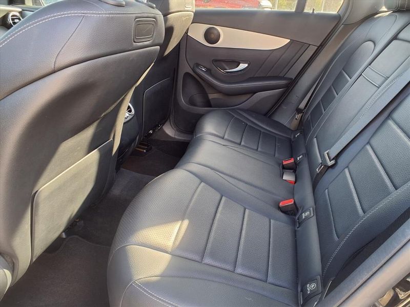 Used 2019 Mercedes-Benz GLC 300Image 11