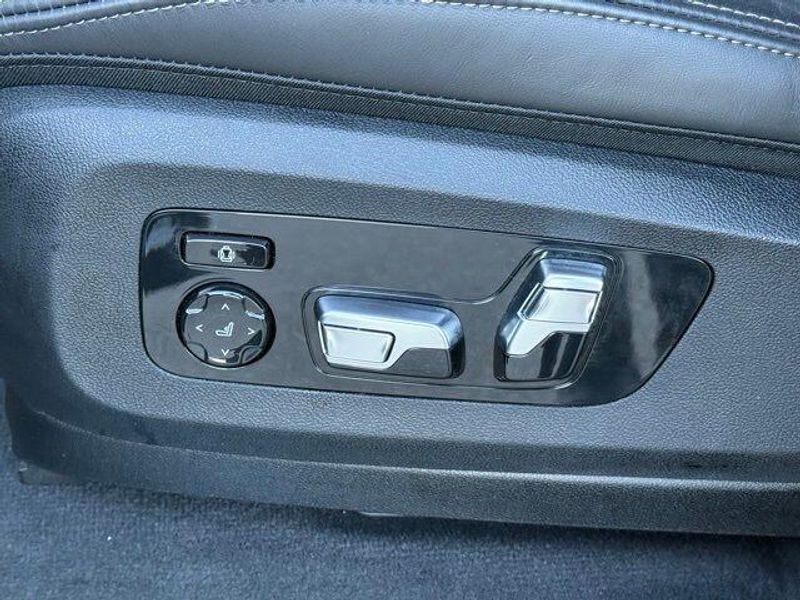 Used 2025 BMW X7 M60iImage 20