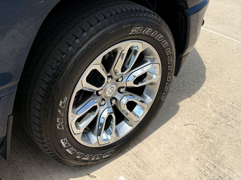 2023 Ram 1500 Laramie photo 13