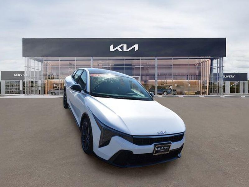 New 2026 Kia K4 GT-LineImage 10