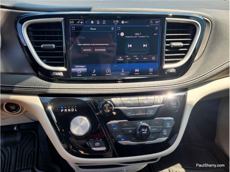 Used 2024 Chrysler Pacifica Touring L