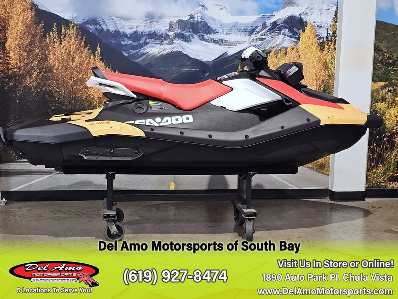 2024 Sea-Doo SPARK FOR 3 (SOUND SYSTEM) Image 10