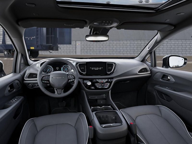 New 2027 Chrysler Pacifica Limited