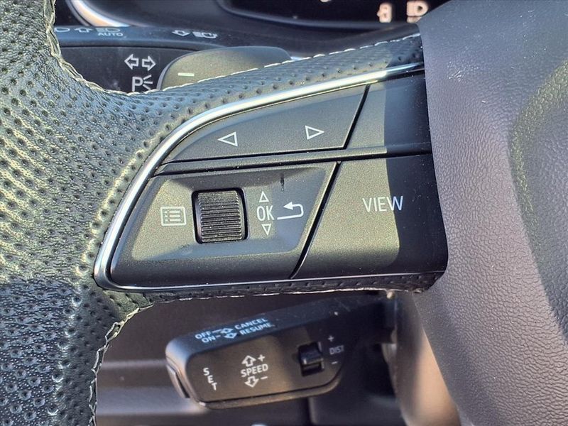 Used 2025 Audi SQ7 PrestigeImage 21