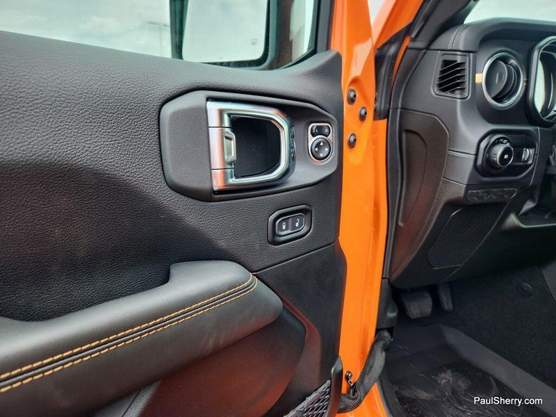 2025 Jeep Wrangler 4-door SaharaImage 22