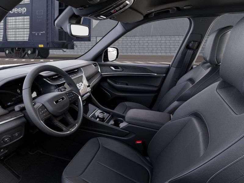 New 2026 Jeep Grand Cherokee L Limited 4x4Image 22