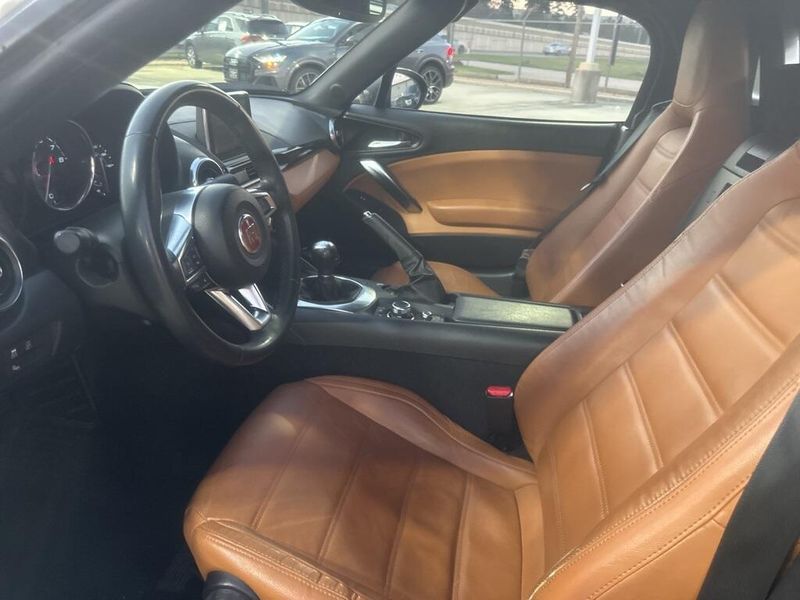 Used 2017 Fiat 124 Spider LussoImage 10