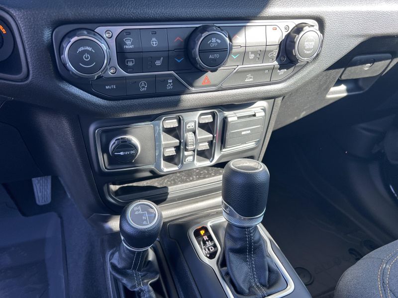 New 2026 Jeep Gladiator Sport S 4x4Image 23