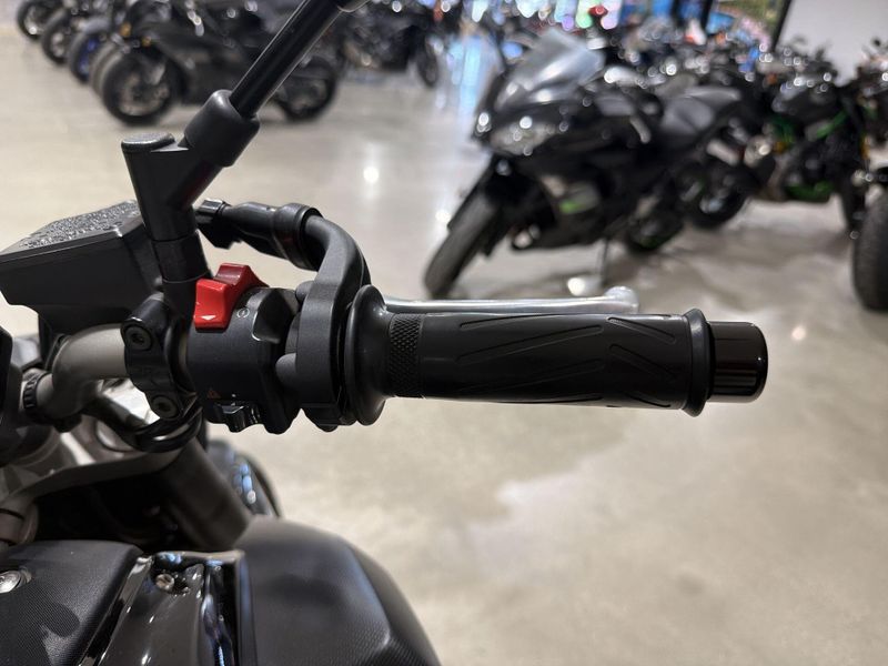 Used 2016 Yamaha FZ-07 Image 24