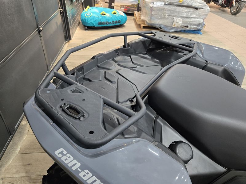 2025 Can-Am OUTLANDER 700 GRANITE GRAY Image 18
