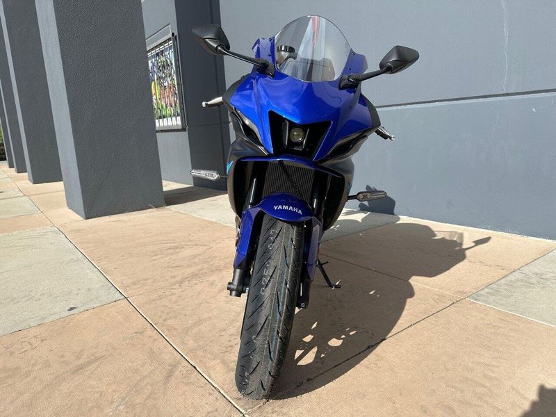 Used 2024 Yamaha YZF-R7 CA Image 4