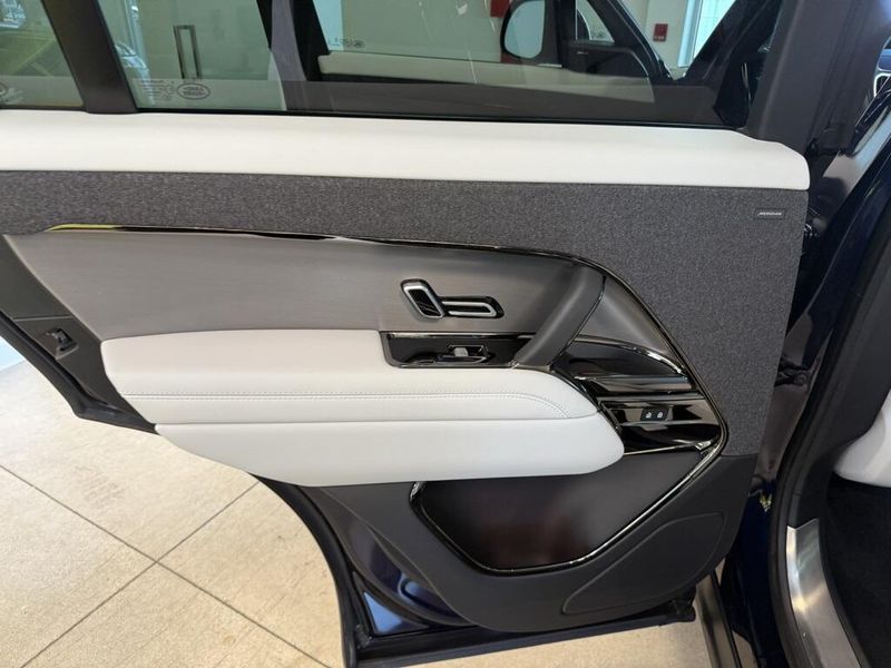 2023 Land Rover Range Rover Sport SE