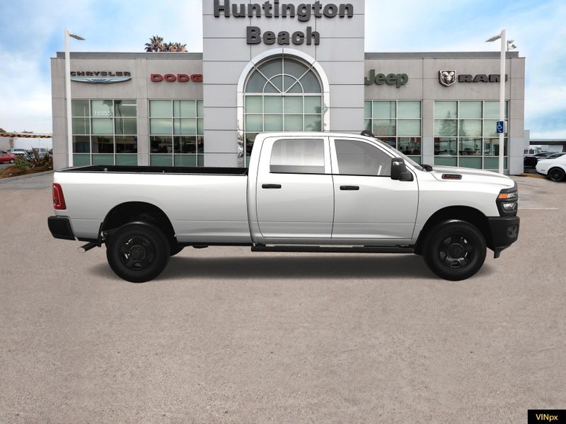 2025 RAM 3500 Tradesman Crew Cab 4x4 Long BoxImage 6
