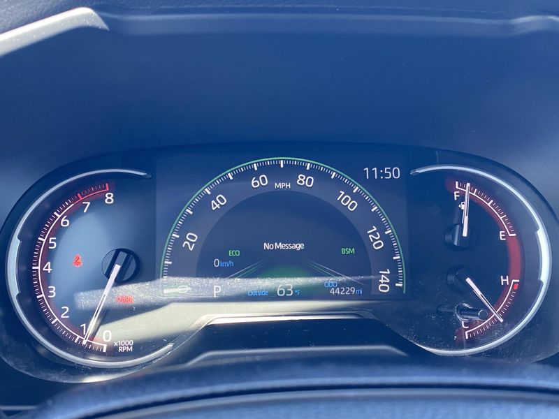 2023 Toyota RAV4 XLEImage 29