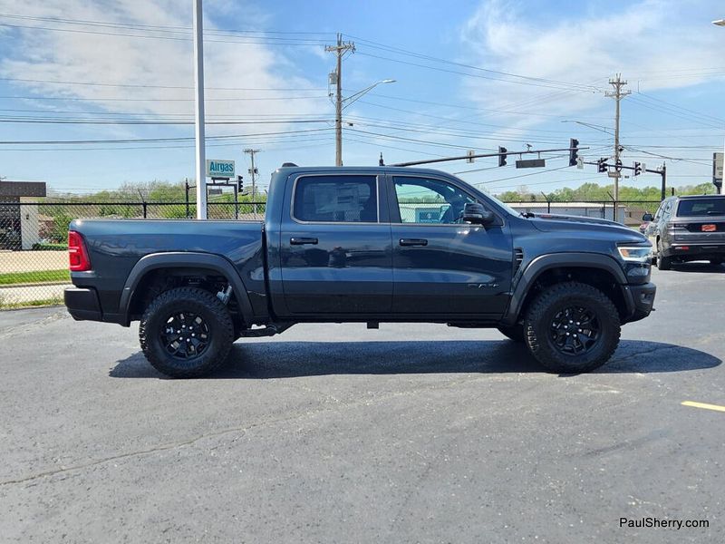 New 2026 RAM 1500 Rho Crew Cab 4x4 5'7' Box