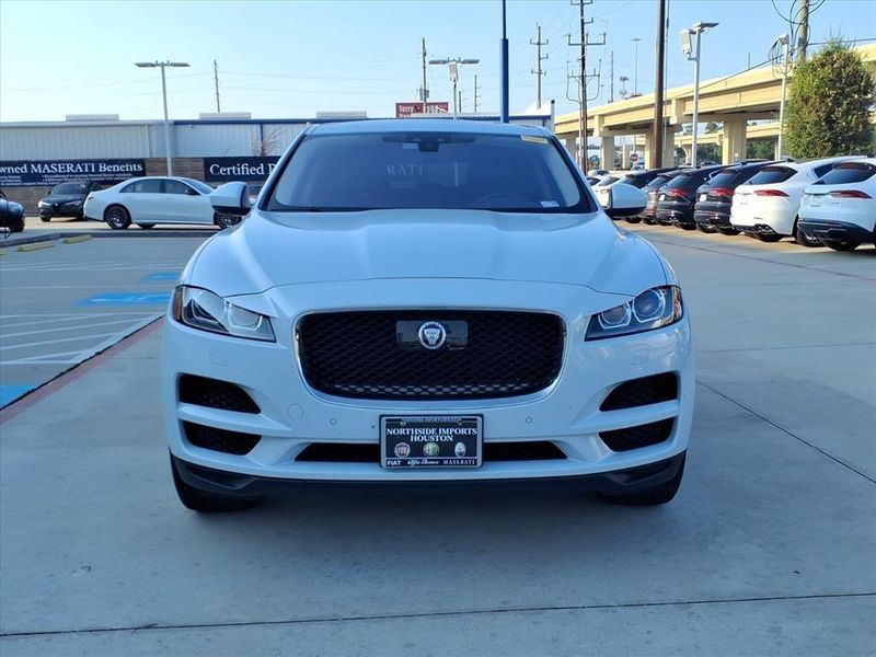 Used 2020 Jaguar F-PACE 25t PrestigeImage 10