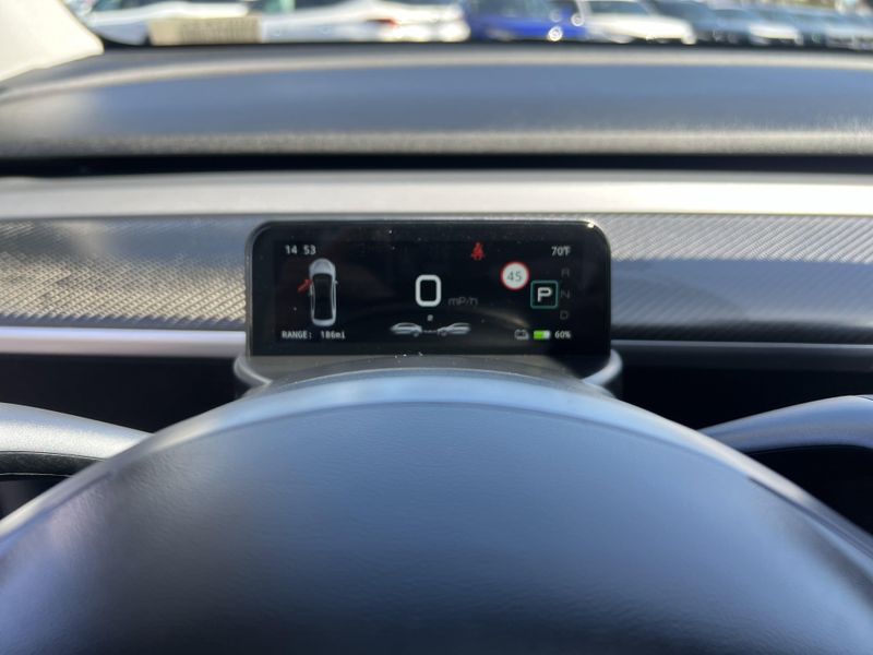2021 Tesla Model Y Long RangeImage 12