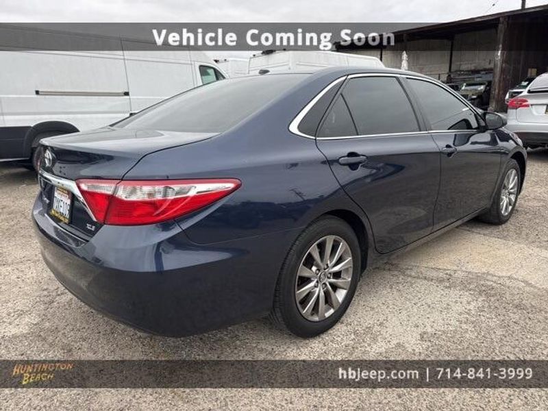 2017 Toyota Camry XLEImage 5