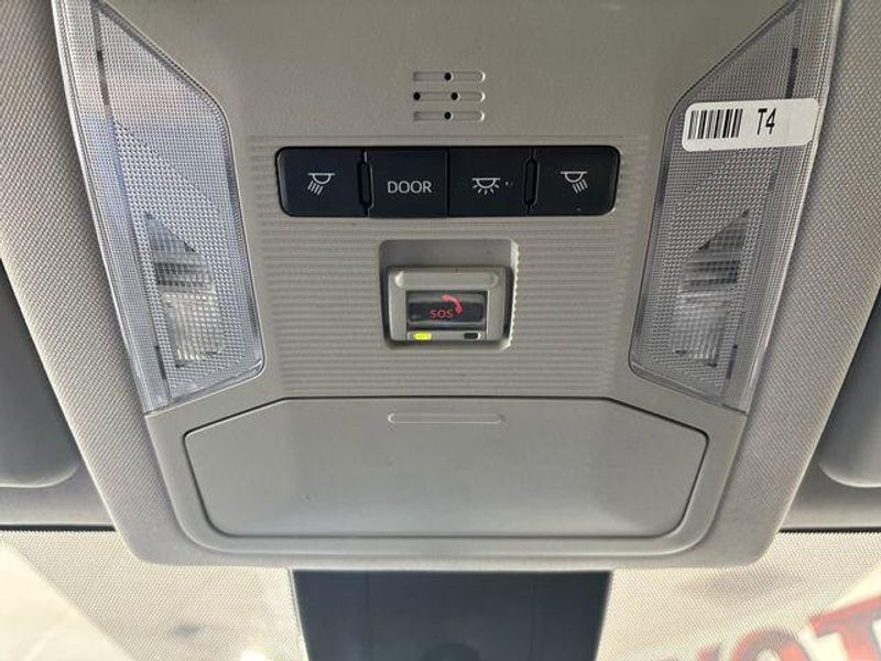 Used 2022 Toyota RAV4 Hybrid LEImage 16