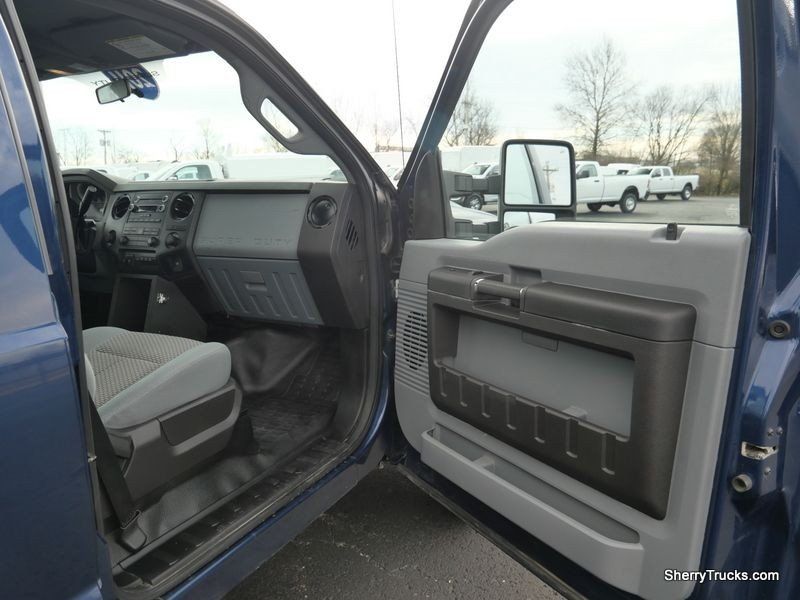 2011 Ford F-450 Chassis XLImage 34