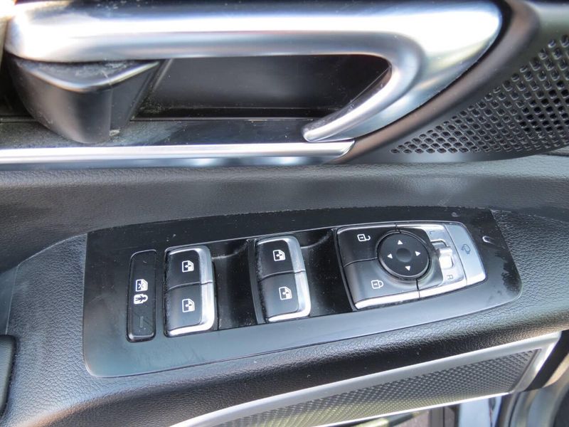 Used 2022 Kia Telluride EX AWD 4dr SUVImage 9