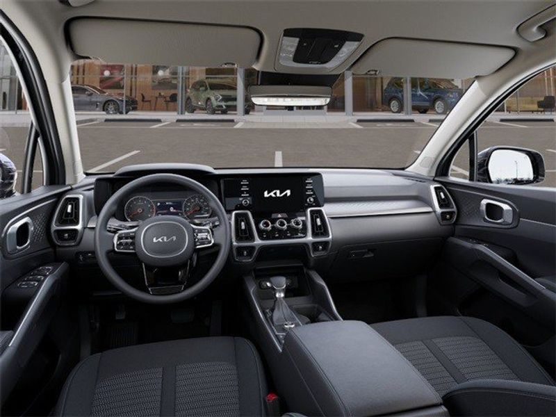 2023 Kia Sorento LXImage 14