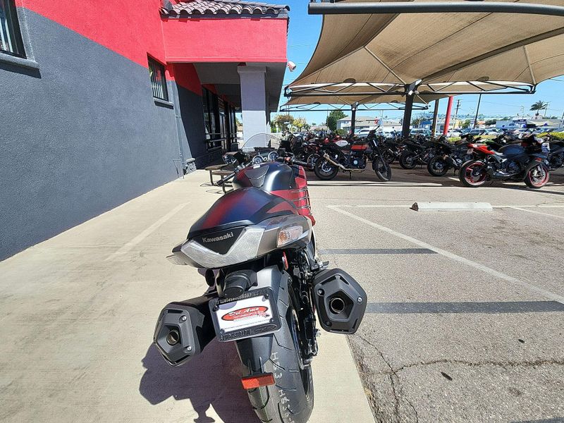 New 2025 Kawasaki NINJA ZX-14R ABS Image 13