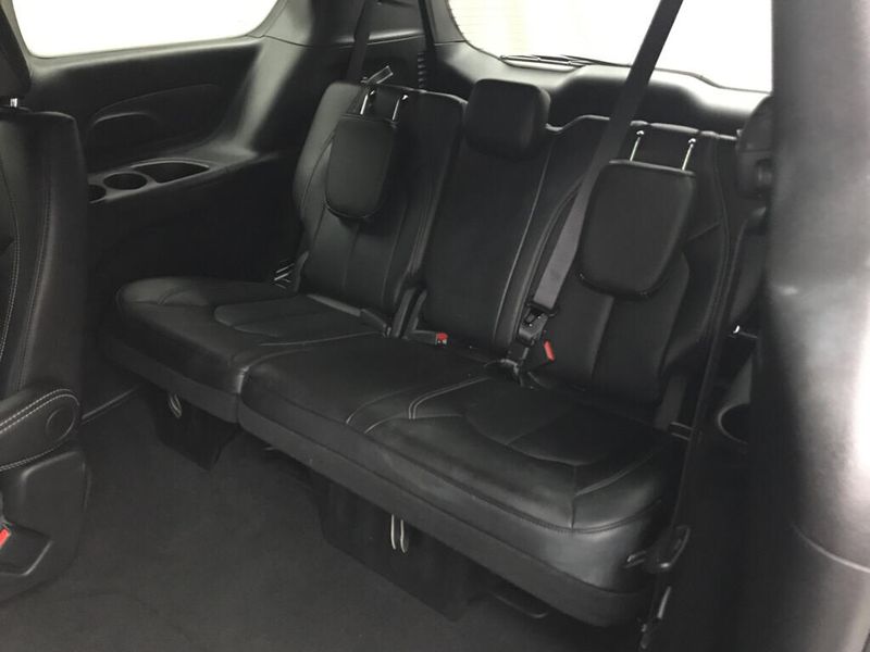 Used 2026 Chrysler Pacifica SelectImage 18