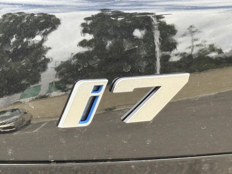 2025 BMW i7 eDrive50Image 12