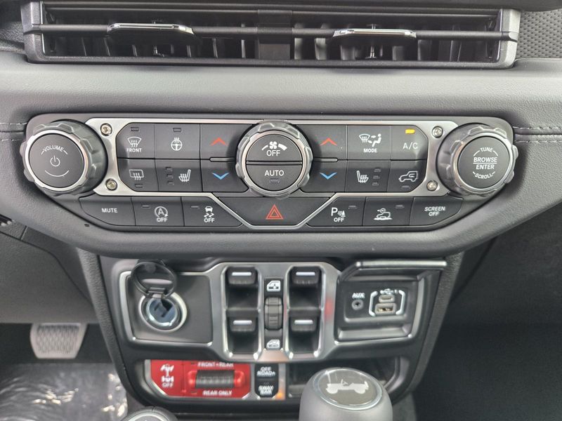 New 2026 Jeep Wrangler 4-door Rubicon X
