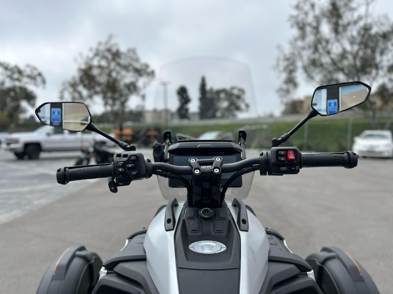 New 2025 Can-Am CANYON STANDARD Image 23