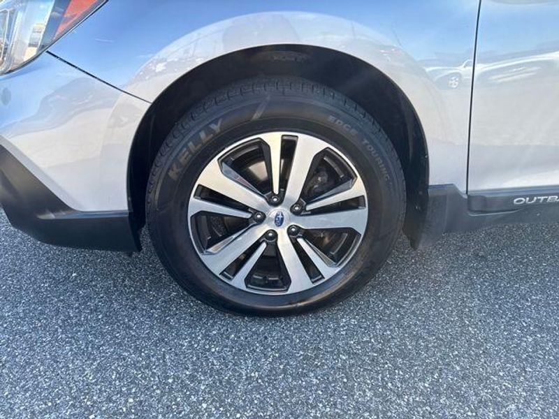 2018 Subaru Outback 3.6R
