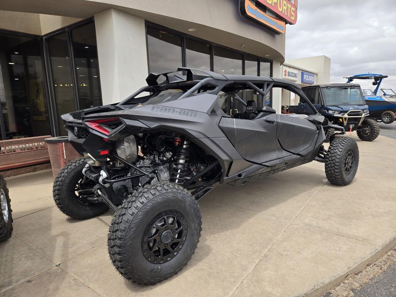 2025 Can-Am MAVERICK R MAX X RS 999T DCT TRIPLE BLACK Image 4