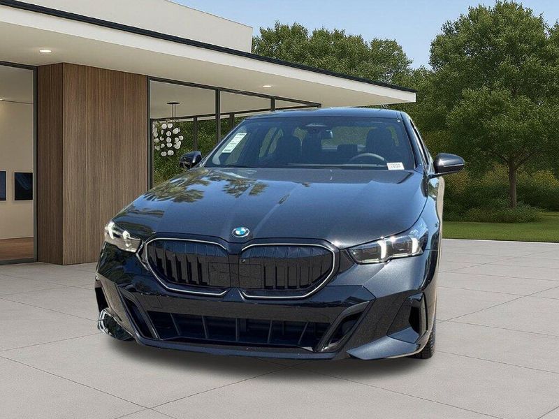 New 2027 BMW 5 Series 530i xDriveImage 3