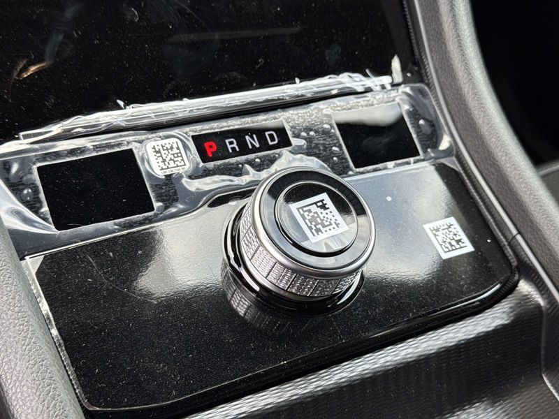 New 2026 Jeep Grand Cherokee Laredo Altitude 4x2