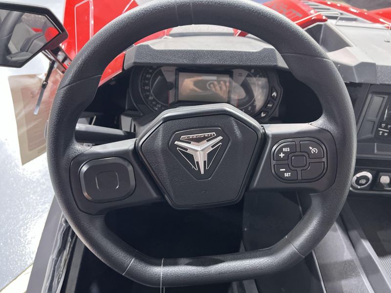 New 2025 Polaris SLINGSHOT S AUTODRIVE Image 17