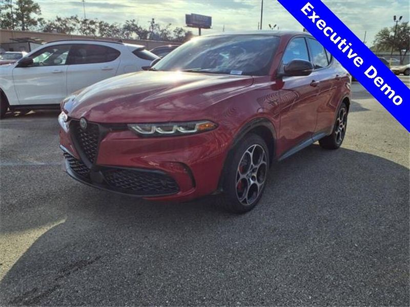 2025 Alfa Romeo Tonale Hybrid EawdImage 2