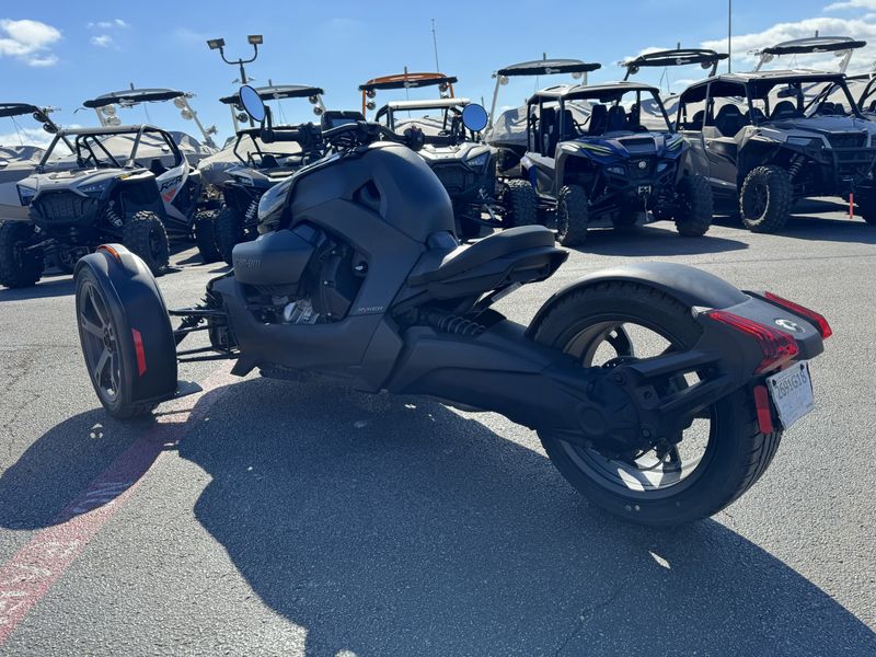 2022 CAN-AM RYKER 600 ACE in a BLACK exterior color. Family PowerSports (877) 886-1997 familypowersports.com 