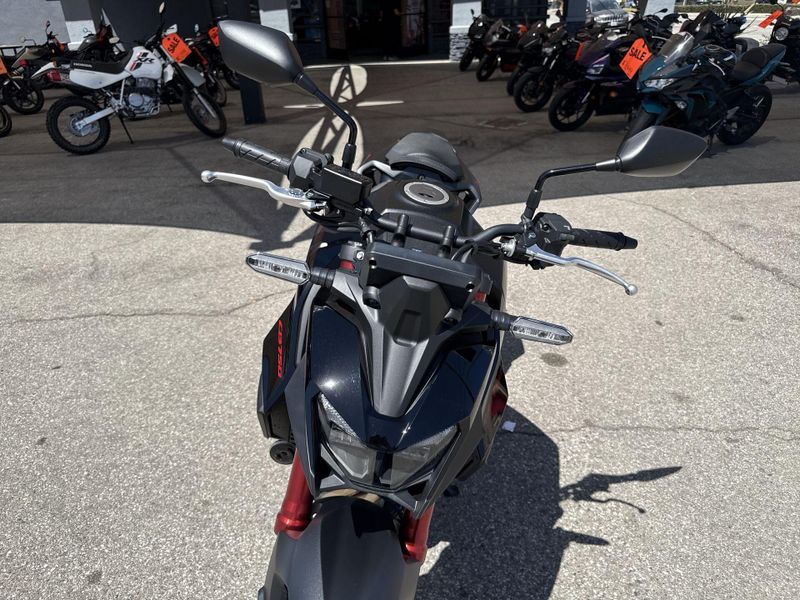 New 2026 Honda CB750 HORNET E-CLUTCH Image 12