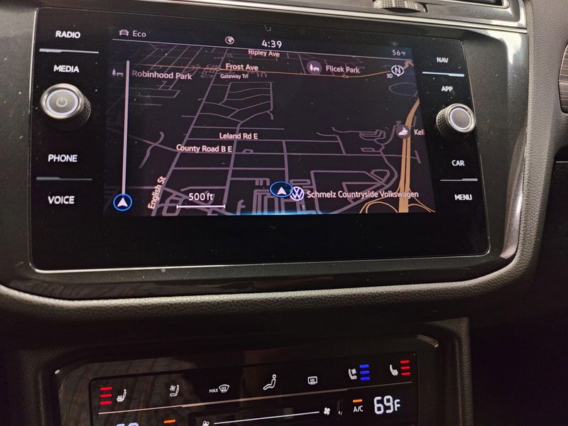 Used 2024 Volkswagen Tiguan AWD SEL R-Line w/Sunroof/NavImage 26