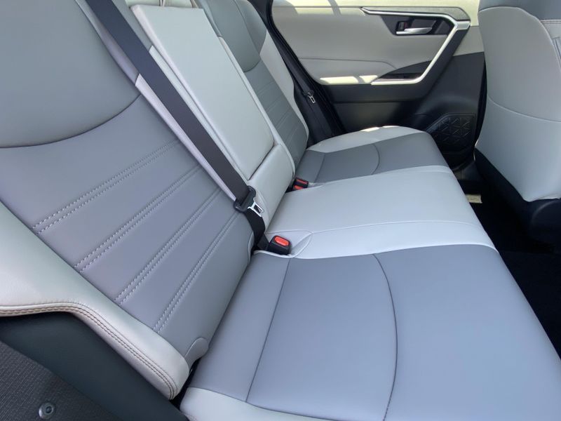 2025 Toyota RAV4 XLE PremiumImage 12