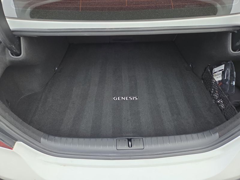2022 Genesis G70 2.0T photo 37