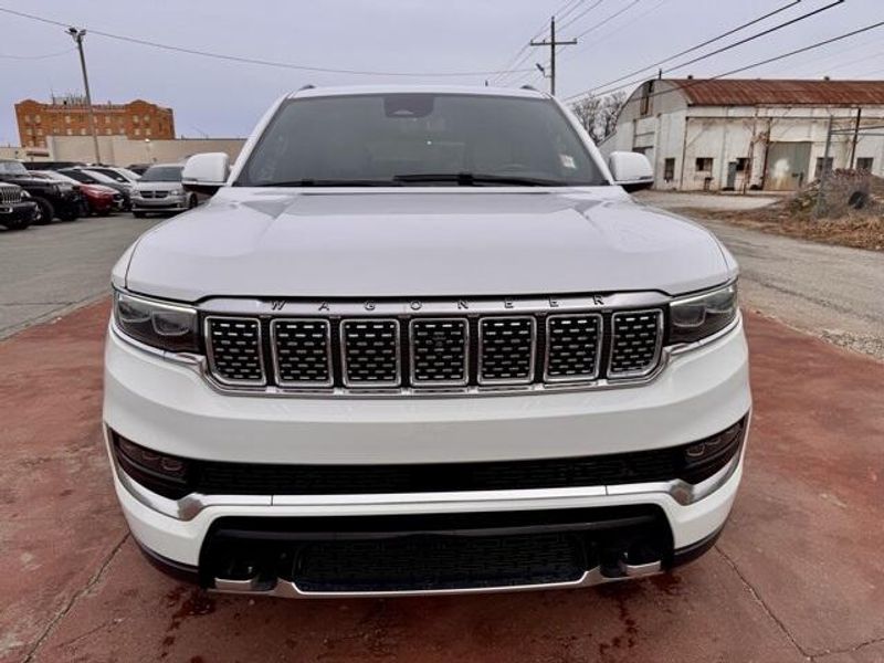 2022 Jeep Grand Wagoneer Series IIIImage 2