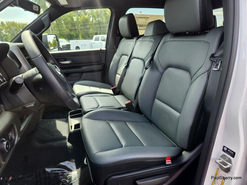 New 2026 RAM 1500 Tradesman Crew Cab 4x4 5'7' Box