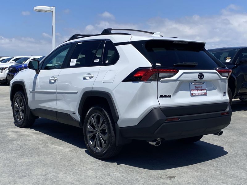 New 2025 Toyota RAV4 Hybrid XLE PremiumImage 5
